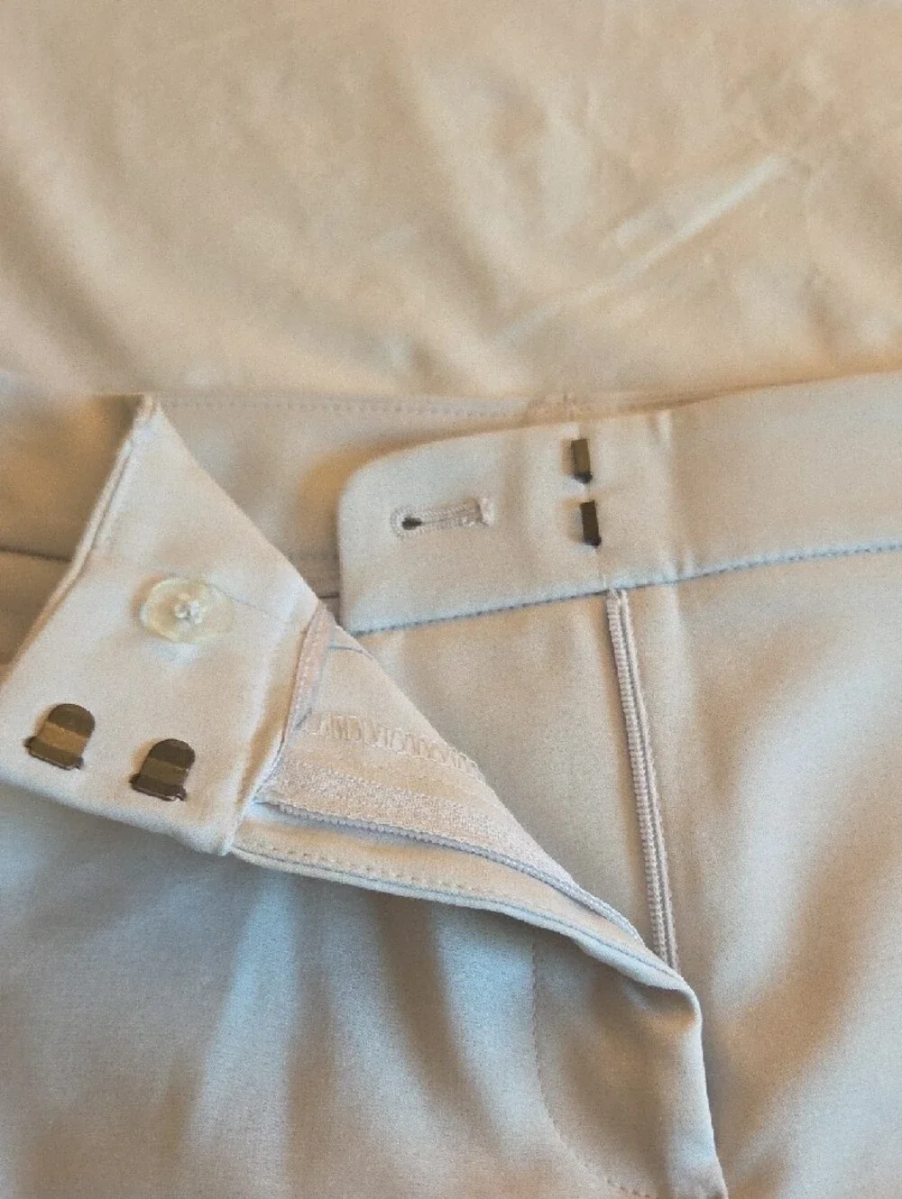 WHBM SHORTS - Picture 4 of 6